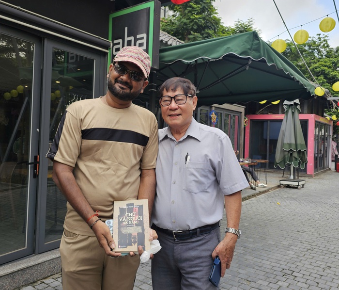 Nhà văn Hoàng Minh Tường ra mắt 