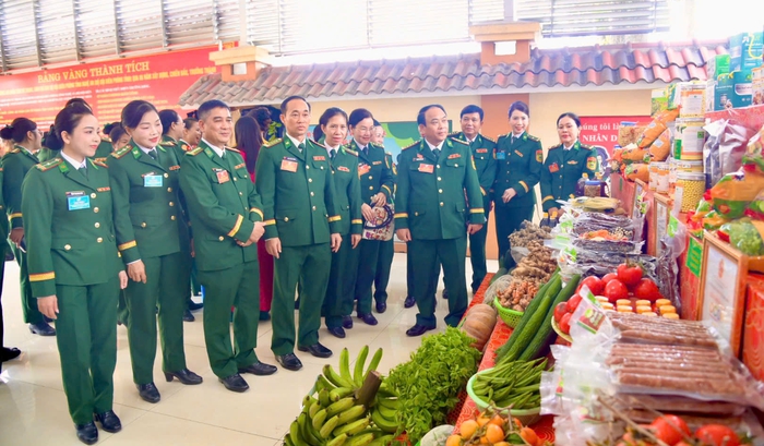 Hội phụ nữ Ban Chỉ huy Bộ đội biên phòng tỉnh Nghệ An: Quyết tâm thực hiện tốt 2 khâu đột phá- Ảnh 4.