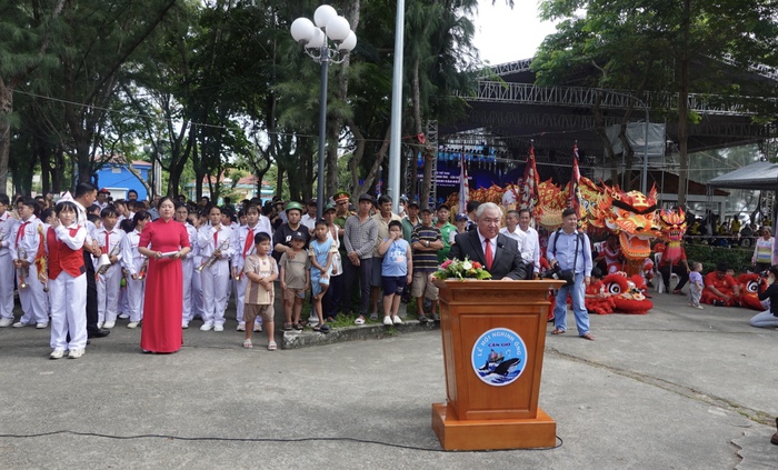 Ấn tượng nghi thức Thượng đại kỳ khai mạc Lễ hội Nghinh Ông Cần Giờ 2025- Ảnh 3.