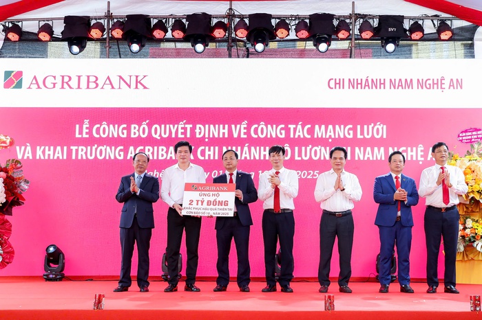 Chủ tịch HĐTV Agribank làm việc tại các chi nhánh trên địa bàn tỉnh Nghệ An, kịp thời chỉ đạo khắc phục hậu quả do bão lũ- Ảnh 1.