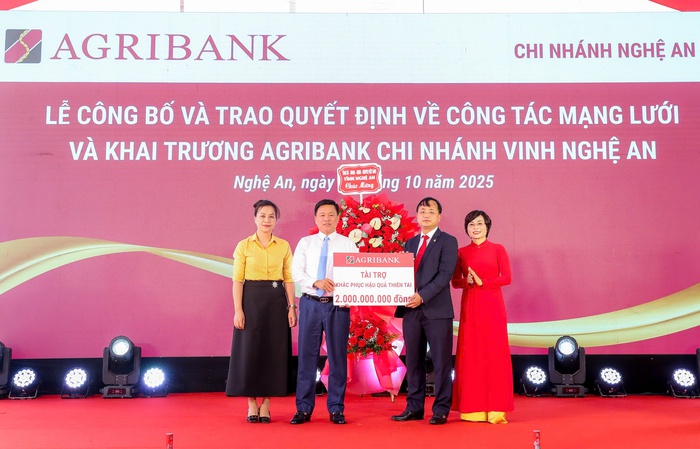 Chủ tịch HĐTV Agribank làm việc tại các chi nhánh trên địa bàn tỉnh Nghệ An, kịp thời chỉ đạo khắc phục hậu quả do bão lũ- Ảnh 2.