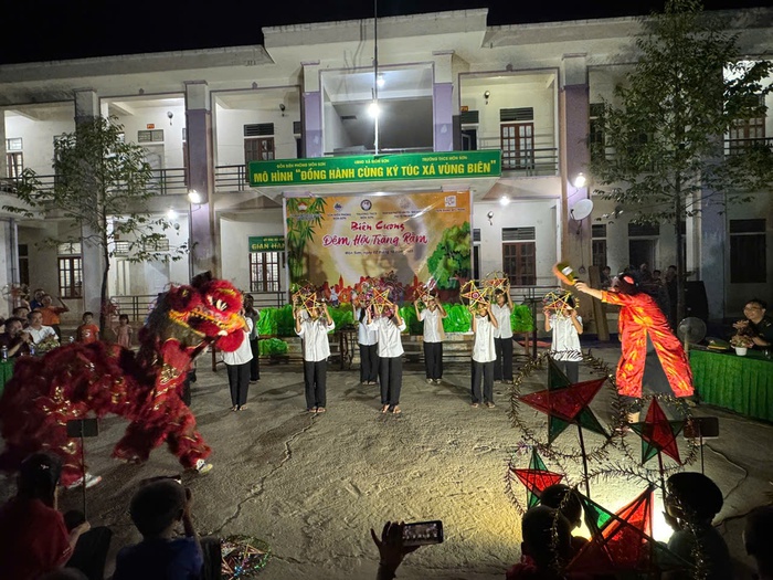 Rộn rã "Biên cương - Đêm hội trăng rằm" nơi mưa lũ vừa đi qua- Ảnh 9.