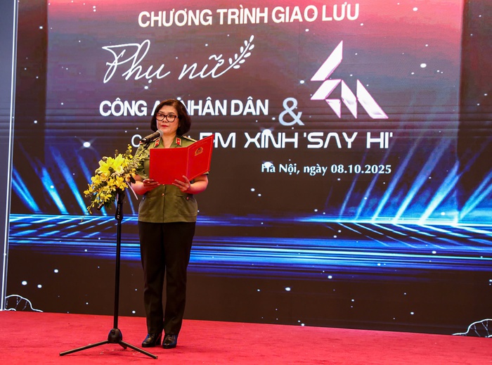 Giao lưu phụ nữ Công an nhân dân và concert "Em xinh Say Hi"- Ảnh 1. Giao lưu phụ nữ Công an nhân dân và concert "Em xinh Say Hi"- Ảnh 1.