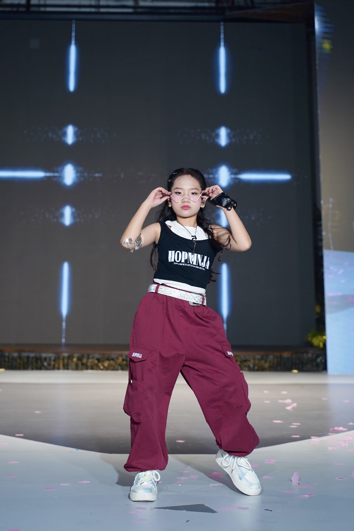 Bộ sưu tập "Little Legends" mang hơi thở đô thị, dành cho thế hệ street kids – những đứa trẻ thành phố dám thể hiện bản thân Bộ sưu tập "Little Legends" mang hơi thở đô thị, dành cho thế hệ street kids – những đứa trẻ thành phố dám thể hiện bản thân