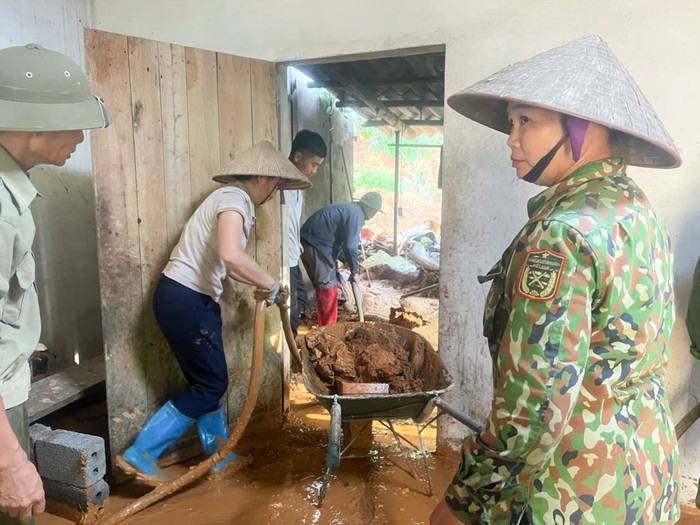 Phụ nữ Thái Nguyên nấu 4.000 suất cơm “0 đồng” hỗ trợ gia đình bị cô lập, ảnh hưởng bão lũ- Ảnh 1. Phụ nữ Thái Nguyên nấu 4.000 suất cơm “0 đồng” hỗ trợ gia đình bị cô lập, ảnh hưởng bão lũ- Ảnh 1.