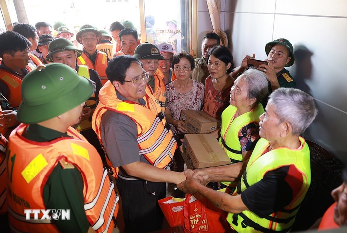 Thủ tướng trực tiếp chỉ đạo cứu nạn và khắc phục hậu quả lũ lụt tại Thái Nguyên- Ảnh 1. Thủ tướng trực tiếp chỉ đạo cứu nạn và khắc phục hậu quả lũ lụt tại Thái Nguyên- Ảnh 1.