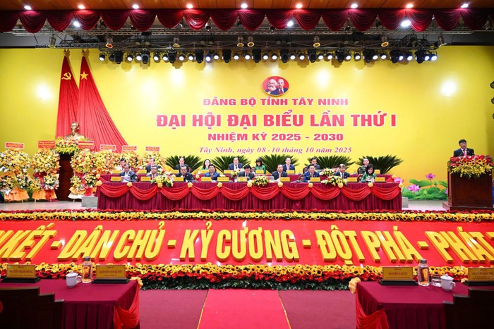Xây dựng Tây Ninh trở thành trung tâm kết nối chiến lược trong kỷ nguyên mới- Ảnh 1. Xây dựng Tây Ninh trở thành trung tâm kết nối chiến lược trong kỷ nguyên mới- Ảnh 1.