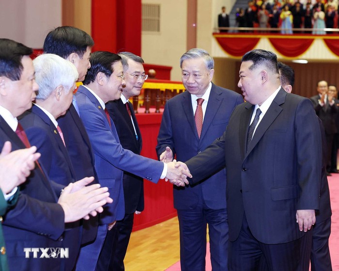 Lễ đón trọng thể Tổng Bí thư Tô Lâm thăm cấp Nhà nước tới Cộng hòa Dân chủ Nhân dân Triều Tiên- Ảnh 9. Lễ đón trọng thể Tổng Bí thư Tô Lâm thăm cấp Nhà nước tới Cộng hòa Dân chủ Nhân dân Triều Tiên- Ảnh 9.