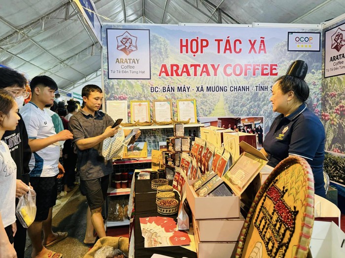 Xúc tiến thương mại cho nông sản và sản phẩm OCOP vùng dân tộc thiểu số và miền núi khu vực Tây Bắc- Ảnh 7. Xúc tiến thương mại cho nông sản và sản phẩm OCOP vùng dân tộc thiểu số và miền núi khu vực Tây Bắc- Ảnh 7.