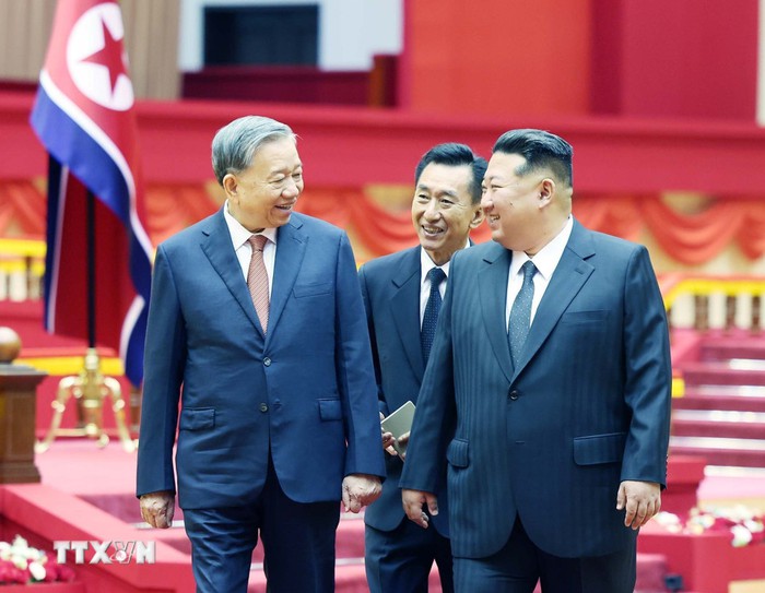 Lễ đón trọng thể Tổng Bí thư Tô Lâm thăm cấp Nhà nước tới Cộng hòa Dân chủ Nhân dân Triều Tiên- Ảnh 5. Lễ đón trọng thể Tổng Bí thư Tô Lâm thăm cấp Nhà nước tới Cộng hòa Dân chủ Nhân dân Triều Tiên- Ảnh 5.
