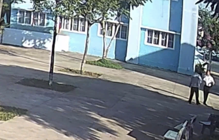 Xử lý nghiêm vụ giáo viên bóp cổ đồng nghiệp ở Đắk Lắk- Ảnh 1. Xử lý nghiêm vụ giáo viên bóp cổ đồng nghiệp ở Đắk Lắk- Ảnh 1.