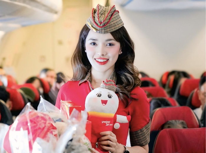 Vietjet dành tặng các tín đồ du lịch triệu vé bay Eco giảm đến 50% đón Thu 2025- Ảnh 1. Vietjet dành tặng các tín đồ du lịch triệu vé bay Eco giảm đến 50% đón Thu 2025- Ảnh 1.