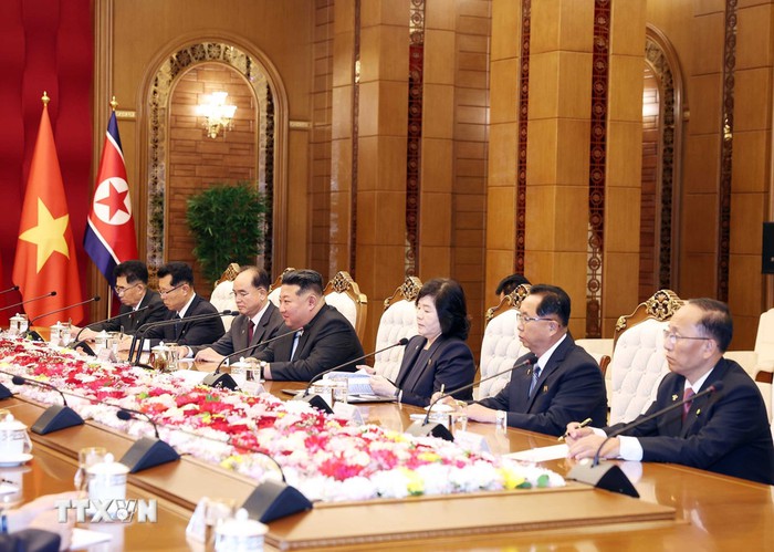 Tổng Bí thư Tô Lâm hội đàm với Tổng Bí thư, Chủ tịch Quốc vụ CHDCND Triều Tiên Kim Jong Un- Ảnh 2. Tổng Bí thư Tô Lâm hội đàm với Tổng Bí thư, Chủ tịch Quốc vụ CHDCND Triều Tiên Kim Jong Un- Ảnh 2.