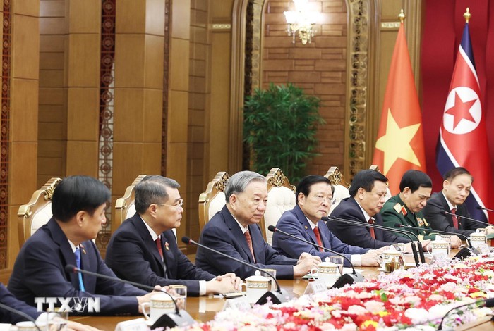 Tổng Bí thư Tô Lâm hội đàm với Tổng Bí thư, Chủ tịch Quốc vụ CHDCND Triều Tiên Kim Jong Un- Ảnh 4. Tổng Bí thư Tô Lâm hội đàm với Tổng Bí thư, Chủ tịch Quốc vụ CHDCND Triều Tiên Kim Jong Un- Ảnh 4.