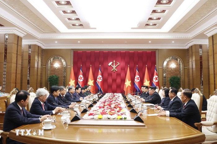 Tổng Bí thư Tô Lâm hội đàm với Tổng Bí thư, Chủ tịch Quốc vụ CHDCND Triều Tiên Kim Jong Un- Ảnh 5. Tổng Bí thư Tô Lâm hội đàm với Tổng Bí thư, Chủ tịch Quốc vụ CHDCND Triều Tiên Kim Jong Un- Ảnh 5.
