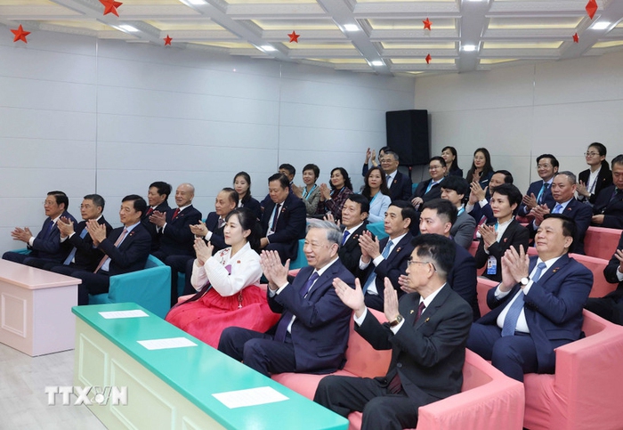 Tổng Bí thư Tô Lâm thăm Trường Mẫu giáo Kiêng Sang và lớp học mang tên Chủ tịch Hồ Chí Minh- Ảnh 1. Tổng Bí thư Tô Lâm thăm Trường Mẫu giáo Kiêng Sang và lớp học mang tên Chủ tịch Hồ Chí Minh- Ảnh 1.