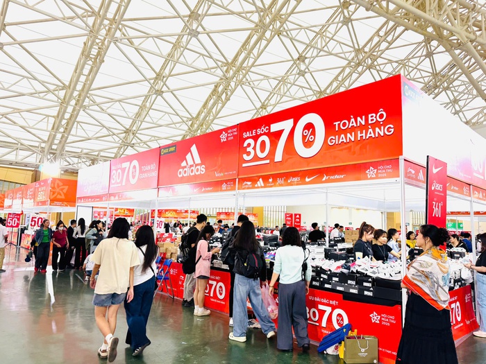 Hội chợ Mùa Thu 2025: Thời trang, mỹ phẩm, túi xách giảm giá  Hội chợ Mùa Thu 2025: Thời trang, mỹ phẩm, túi xách giảm giá