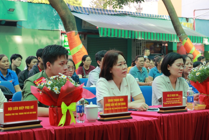 Tuyên truyền về tội "Trốn tránh nghĩa vụ quân sự" bằng phiên toà giả định- Ảnh 3.