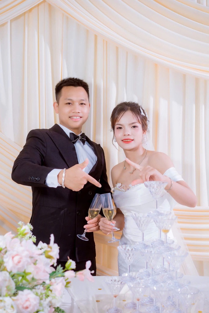 Ảnh cưới như một màn "đấu võ" của nữ võ sĩ MMA - Ảnh 3.