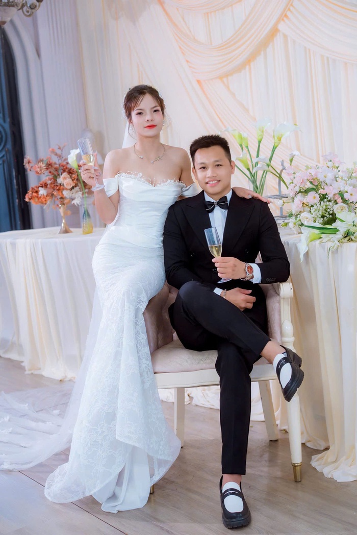 Ảnh cưới như một màn "đấu võ" của nữ võ sĩ MMA - Ảnh 8.