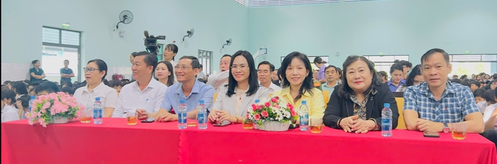 Nhận án phạt vì đánh bạn trong trường học- Ảnh 4. Nhận án phạt vì đánh bạn trong trường học- Ảnh 4.