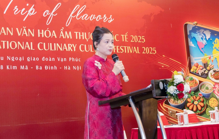 Bà Hoàng Thu Nga - Phó Trưởng Ban Tổ chức chia sẻ về Liên hoan