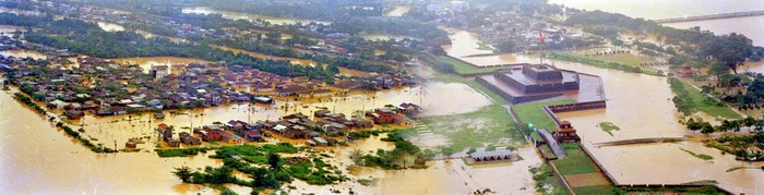 Nhớ lụt 99...- Ảnh 1.