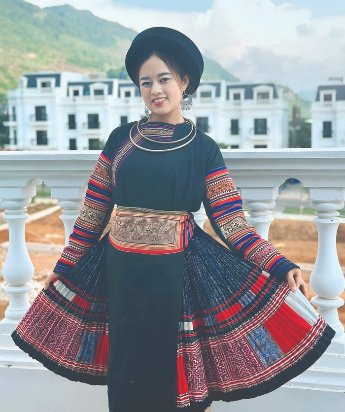 Những “bông hoa” vùng cao đang viết lại hành trình cuộc đời - Ảnh 1.