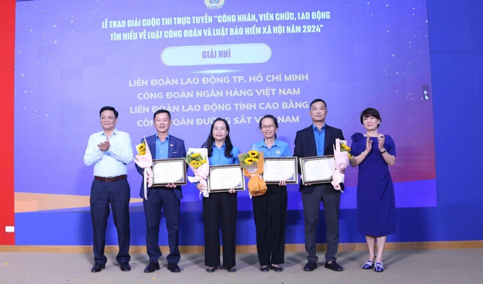 Trao gần 300 triệu đồng giải thưởng Cuộc thi tìm hiểu Luật Công đoàn, Luật Bảo hiểm xã hội 2024- Ảnh 3.