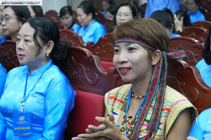 310 đại biểu dự Đại hội đại biểu Phụ nữ tỉnh Đồng Nai lần thứ I- Ảnh 7.