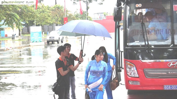 310 đại biểu dự Đại hội đại biểu Phụ nữ tỉnh Đồng Nai lần thứ I- Ảnh 1.