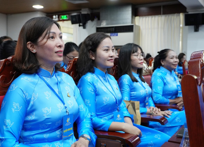 Chủ tịch Hội LHPN Việt Nam: 6 nội dung Hội LHPN Đồng Nai cần nghiên cứu triển khai trong nhiệm kỳ mới- Ảnh 5. Chủ tịch Hội LHPN Việt Nam: 6 nội dung Hội LHPN Đồng Nai cần nghiên cứu triển khai trong nhiệm kỳ mới- Ảnh 5.