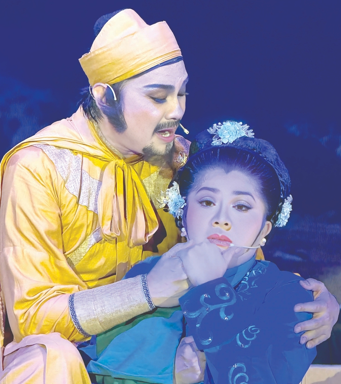 NSƯT Kim Tiểu Long: “Phụ nữ độ tuổi nào cũng nên tỏa sáng theo cách riêng của mình”- Ảnh 2. NSƯT Kim Tiểu Long: “Phụ nữ độ tuổi nào cũng nên tỏa sáng theo cách riêng của mình”- Ảnh 2.