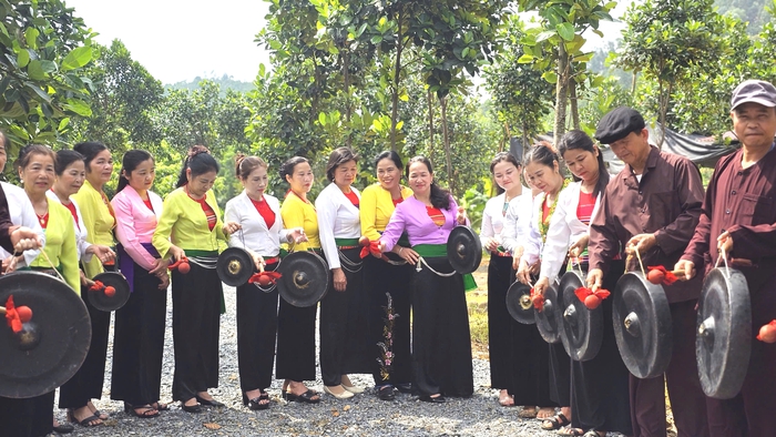 Tôn vinh bản sắc, tăng cường đại đoàn kết trong Ngày hội Văn hóa dân tộc Mường- Ảnh 1.