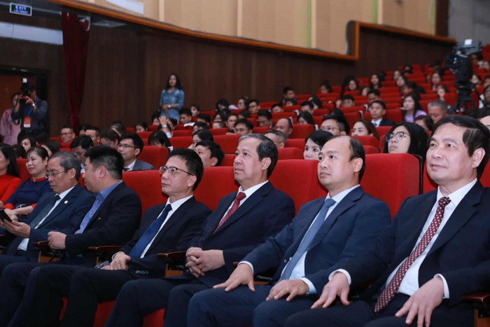 Trao giải Báo chí toàn quốc “Vì sự nghiệp giáo dục Việt Nam” năm 2025- Ảnh 2. Trao giải Báo chí toàn quốc “Vì sự nghiệp giáo dục Việt Nam” năm 2025- Ảnh 2.