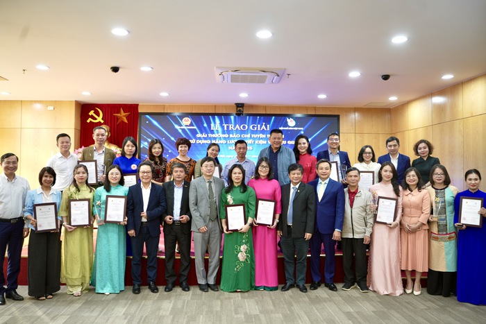 40 tác phẩm đạt giải báo chí về sử dụng năng lượng tiết kiệm, hiệu quả 2025- Ảnh 1.