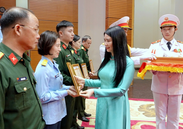 Nâng cao chất lượng hoạt động vì sự tiến bộ của phụ nữ và bình đẳng giới trong Quân đội- Ảnh 5. Nâng cao chất lượng hoạt động vì sự tiến bộ của phụ nữ và bình đẳng giới trong Quân đội- Ảnh 5.