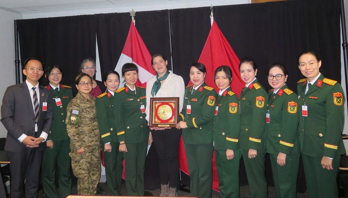 Phụ nữ Quân đội đề xuất các giải pháp thực hiện nội dung bình đẳng giới - Ảnh 1. Phụ nữ Quân đội đề xuất các giải pháp thực hiện nội dung bình đẳng giới - Ảnh 1.