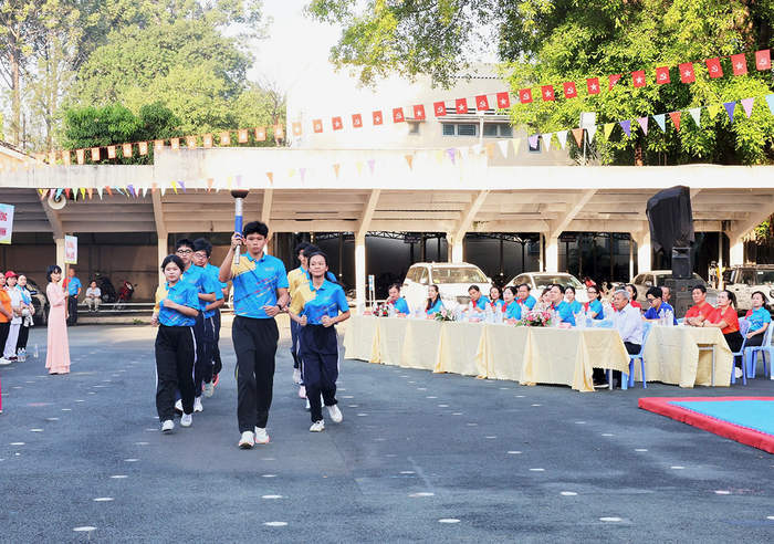 TPHCM: Đại hội Thể thao Liên phường 2025 với đông đảo phụ nữ tham gia, lan toả tinh thần "Khỏe để Xây dựng Tổ quốc"- Ảnh 2. TPHCM: Đại hội Thể thao Liên phường 2025 với đông đảo phụ nữ tham gia, lan toả tinh thần "Khỏe để Xây dựng Tổ quốc"- Ảnh 2.