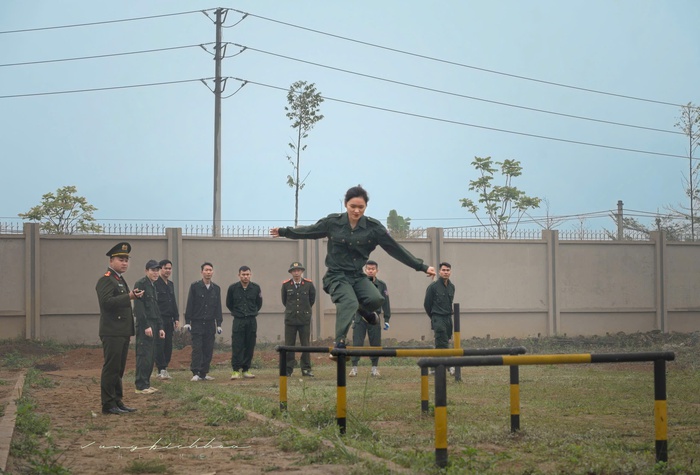 Từ nữ học viên duy nhất đến nữ sĩ quan Cảnh vệ đặc biệt - Ảnh 1. Từ nữ học viên duy nhất đến nữ sĩ quan Cảnh vệ đặc biệt - Ảnh 1.