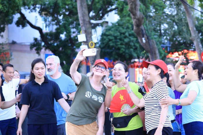 Từ nữ học viên duy nhất đến nữ sĩ quan Cảnh vệ đặc biệt - Ảnh 4. Từ nữ học viên duy nhất đến nữ sĩ quan Cảnh vệ đặc biệt - Ảnh 4.