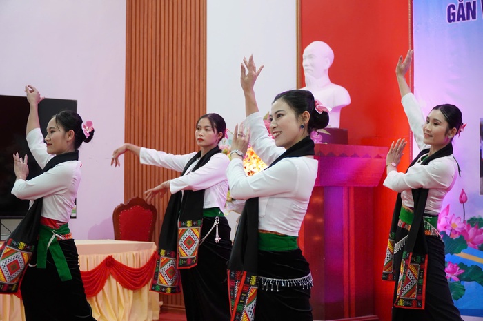 Tết Cơm mới của đồng bào dân tộc Mường ở Phú Thọ: Khi hạt gạo là tinh hoa đất trời- Ảnh 3. Tết Cơm mới của đồng bào dân tộc Mường ở Phú Thọ: Khi hạt gạo là tinh hoa đất trời- Ảnh 3.