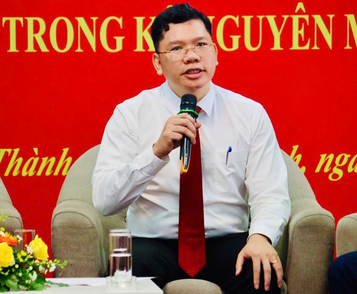 Phó Chủ tịch UBND TPHCM Hoàng Nguyên Dinh phát biểu tại hội thảo. Ảnh: Hồ Lam Phó Chủ tịch UBND TPHCM Hoàng Nguyên Dinh phát biểu tại hội thảo. Ảnh: Hồ Lam