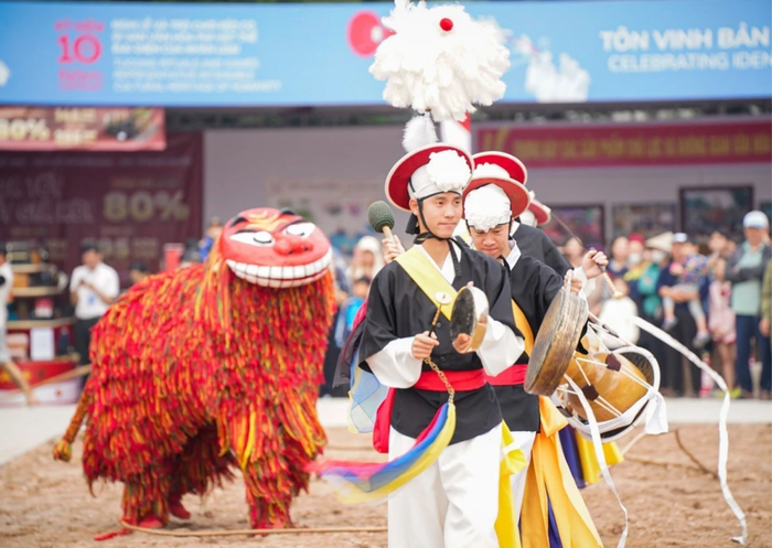 10 năm Kéo co 4 nước được công nhận di sản văn hóa nhân loại- Ảnh 1. 10 năm Kéo co 4 nước được công nhận di sản văn hóa nhân loại- Ảnh 1.