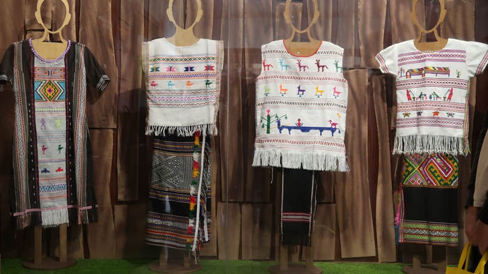 Chiêm ngưỡng sản phẩm thổ cẩm của phụ nữ dân tộc Mạ tại TPHCM- Ảnh 4.