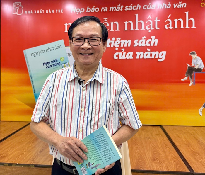 Nhà văn Nguyễn Nhật Ánh là tác giả của nhiều tựa sách văn học thiếu nhi bán chạy ở Việt Nam. Ông sắp ra mắt tác phẩm mới "Cô bé hàng xóm và bốn viên kẹo" vào cuối tháng này. Ảnh: Hồ Lam