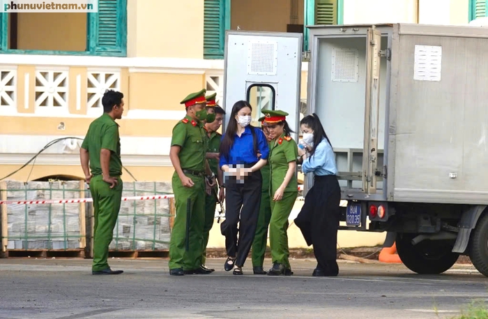 Những hình ảnh từ phiên tòa xét xử hoa hậu Thùy Tiên, Quang Linh Vlogs- Ảnh 1.