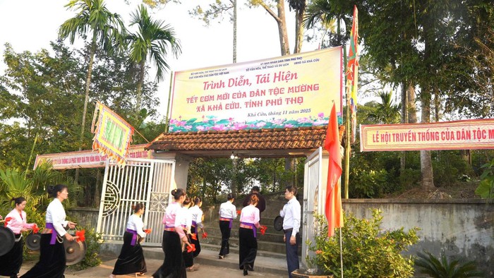 Người dân Khả Cửu chung tay bảo tồn Tết Cơm mới- Ảnh 1. Người dân Khả Cửu chung tay bảo tồn Tết Cơm mới- Ảnh 1.