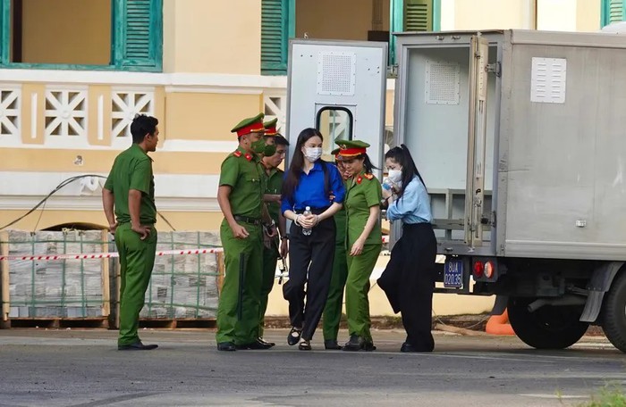 Các án phạt cho Hoa hậu Thùy Tiên, Quang Linh Vlogs, Hằng Du Mục và đồng phạm- Ảnh 1.