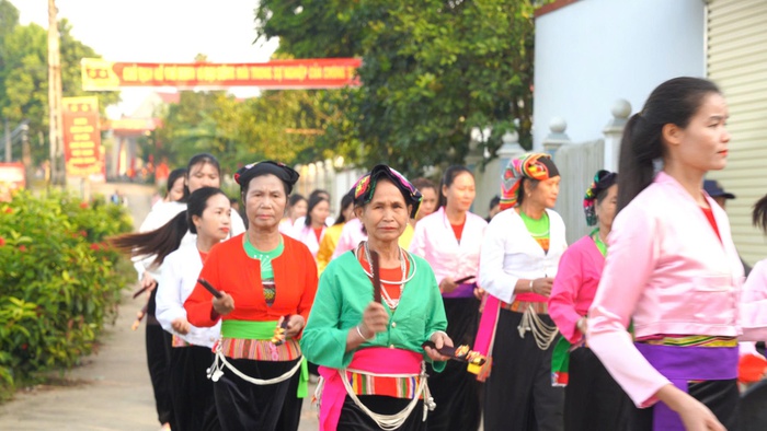 Phát huy giá trị Tết Cơm mới để hút khách du lịch, nâng cao đời sống đồng bào Mường- Ảnh 2.